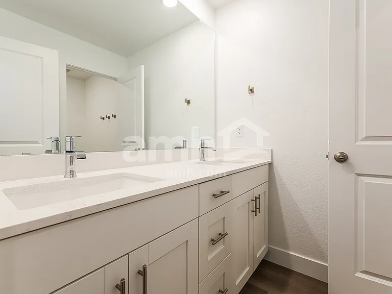 10265 Peoria Pkwy — Photo 10