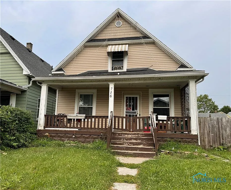 716 Bowman St photo 1