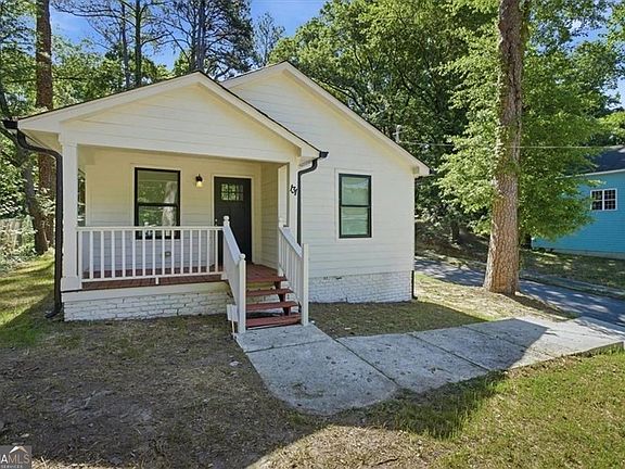 3rd image of 131 Holly Rd NW