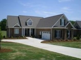 114 Sand Trap Ln, Greenwood, SC 29649