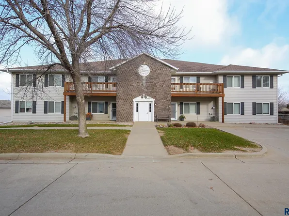 3300 W Miles Pl APT 201, Sioux Falls, SD 57108