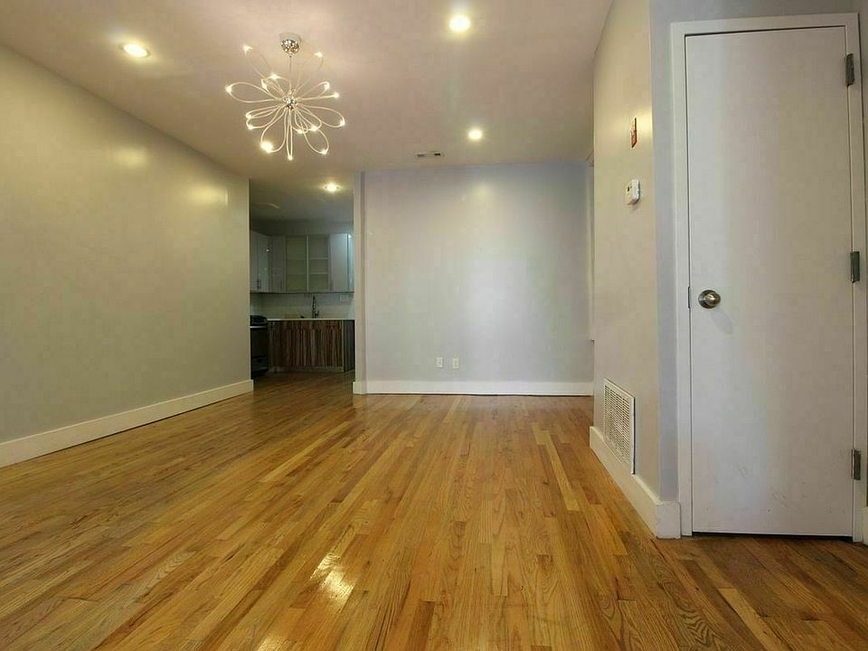 1st image of 376 Lewis Ave APT 3