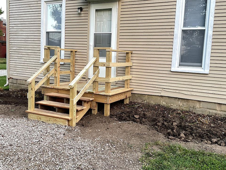 2nd image of 111 W South St