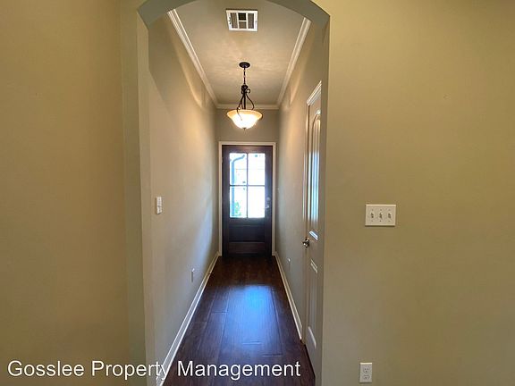 2nd image of 5008 Ames Pl