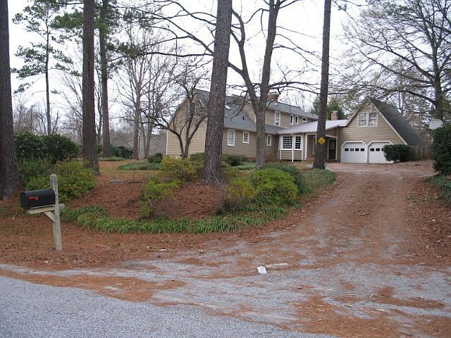 2nd image of 618 Pinecrest Dr