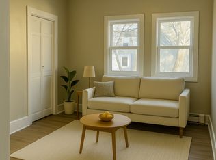 500 S Douglas Ave #D, Springfield, IL 62704