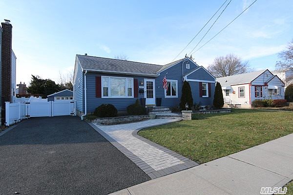 1st image of 137 Rockaway Ave