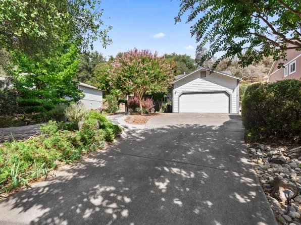 13284 Thistle Loop, Penn Valley, CA 95946