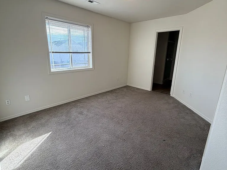 4905 Montague Ln — Photo 21