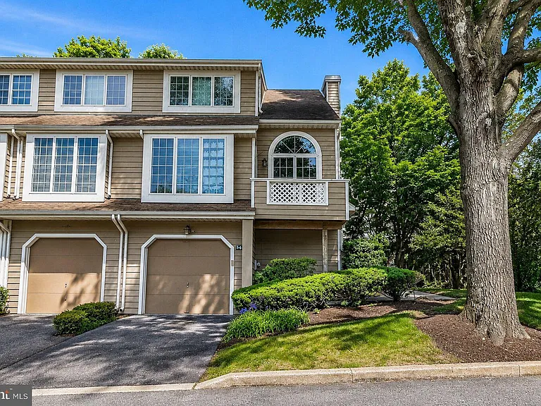 84 Andover Ct — Photo 32