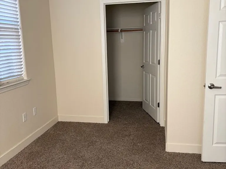 Luxe Ripon Apartments — Photo 15