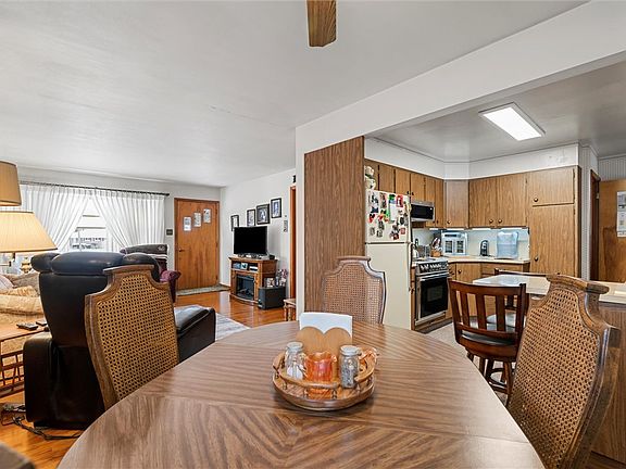 4th image of 769 Clarksville Rd