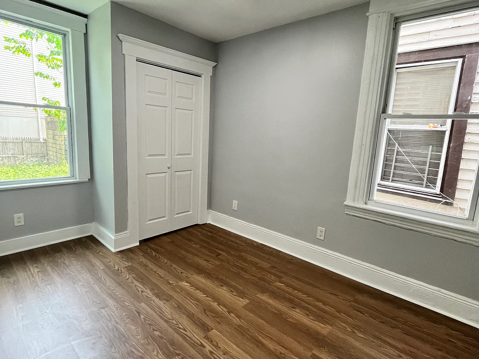 3 bed, 1000 sqft, $2,400 — Photo 4