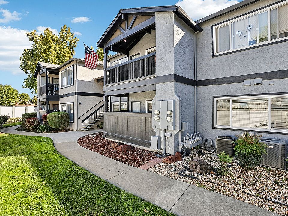 2-web-or-mls-50 Arthur Rd 105-S0411-002