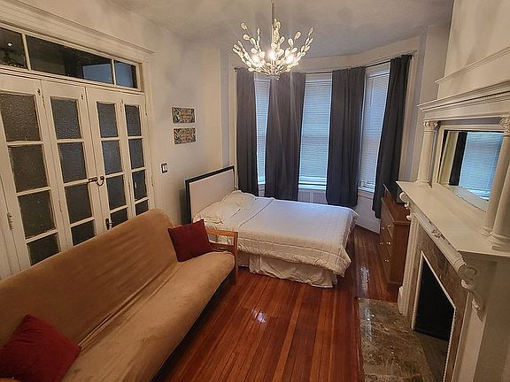 5th image of 1122 Columbia Rd NW