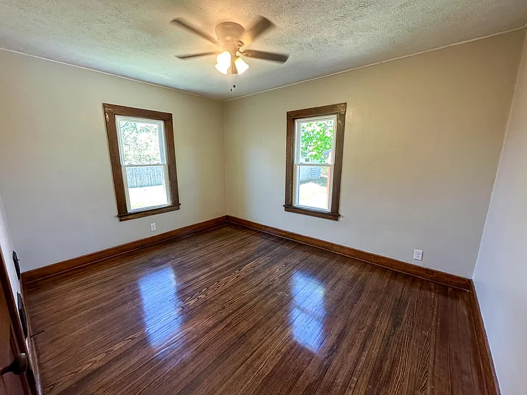 840 W Indianola Ave #1 — Photo 8