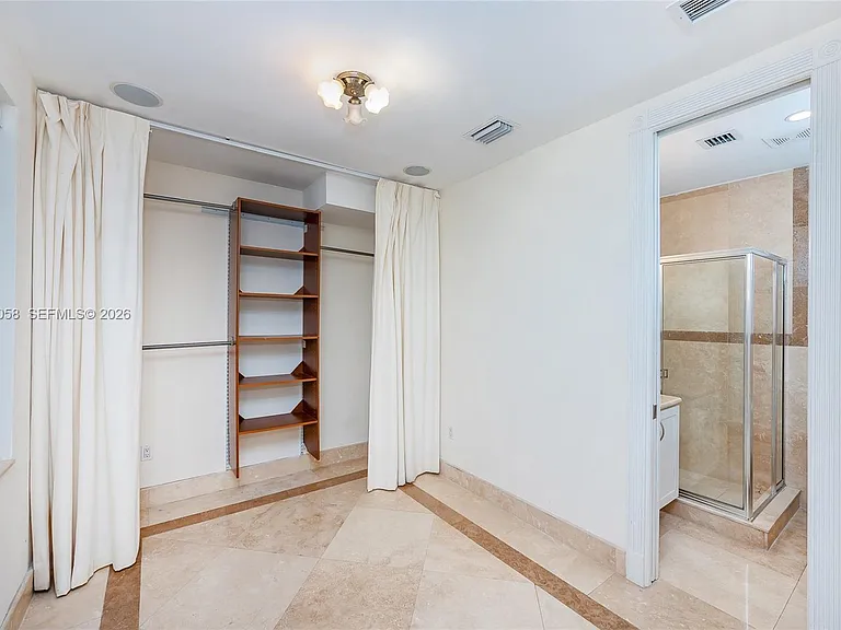 541 S Mashta Dr — Photo 24