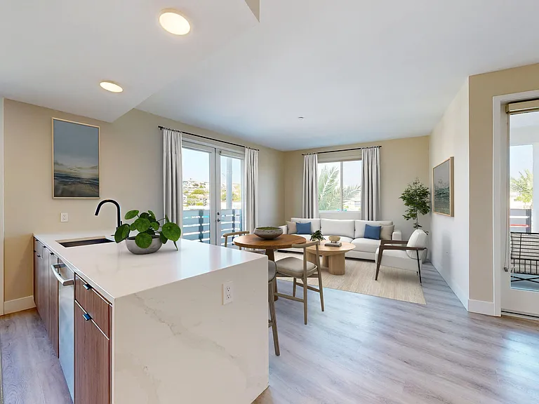 Prado West — Photo 16