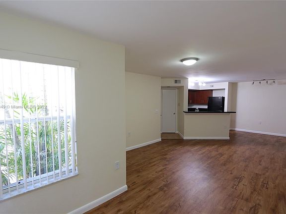4th image of 12840 Vista Isles Dr APT 613
