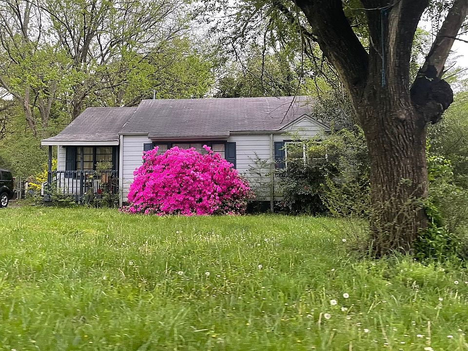 2nd image of 2151 Kennesaw Way SE