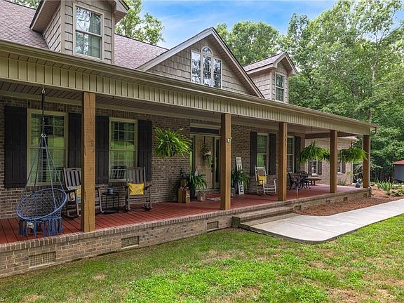 4th image of 331 Rock Creek Ln