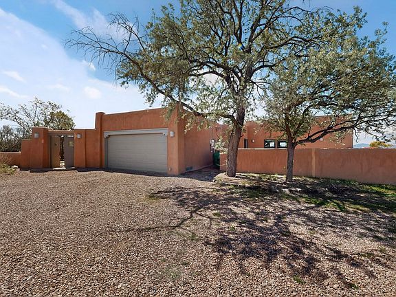 3rd image of 85 Herrada Rd