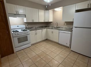 744 Evergreen Dr #8, Hartford, WI 53027