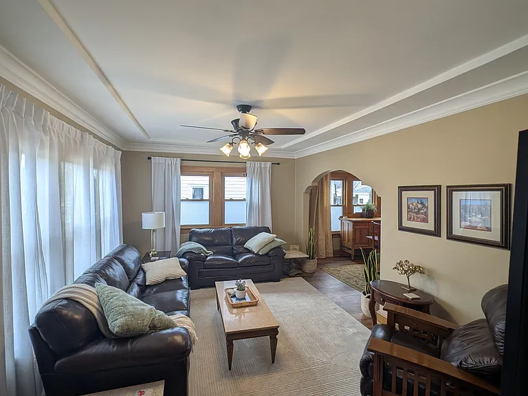 2408 Green St #1 — Photo 3