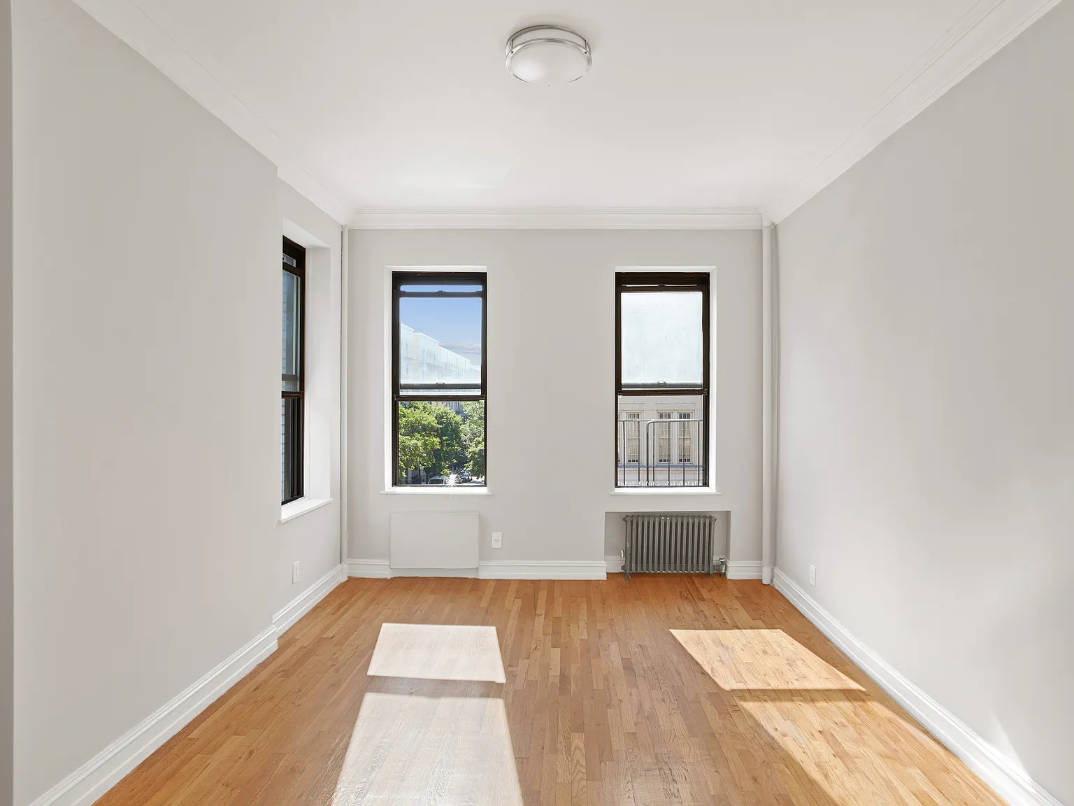 452 East 78th Street — Photo 2