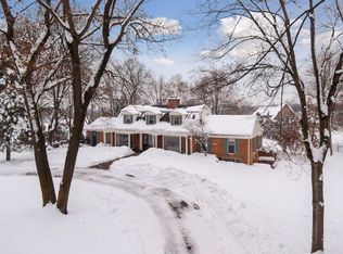 511 Ferndale Rd N, Wayzata, MN 55391