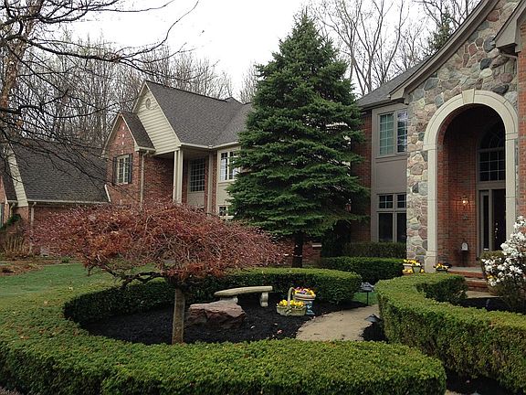 5th image of 43693 Trillium Dr