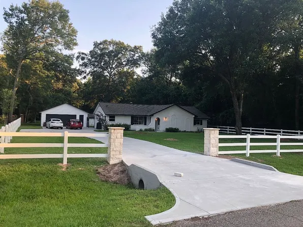 2527 Centerline Rd, Conroe, TX 77384