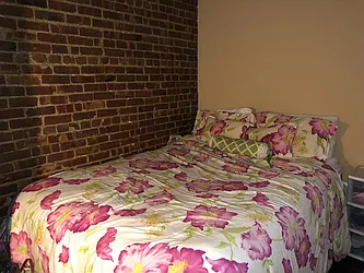 Rented by R New York