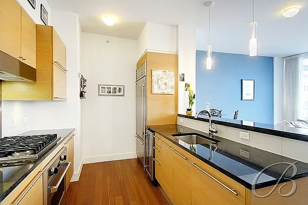 Sold by Bellmarc Realty | media 25