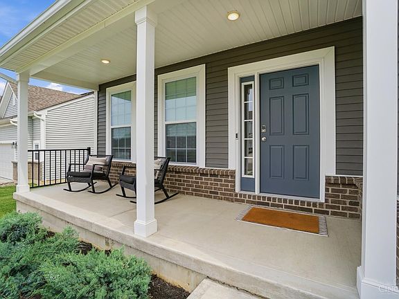 3rd image of 11911 Abbeytown Dr