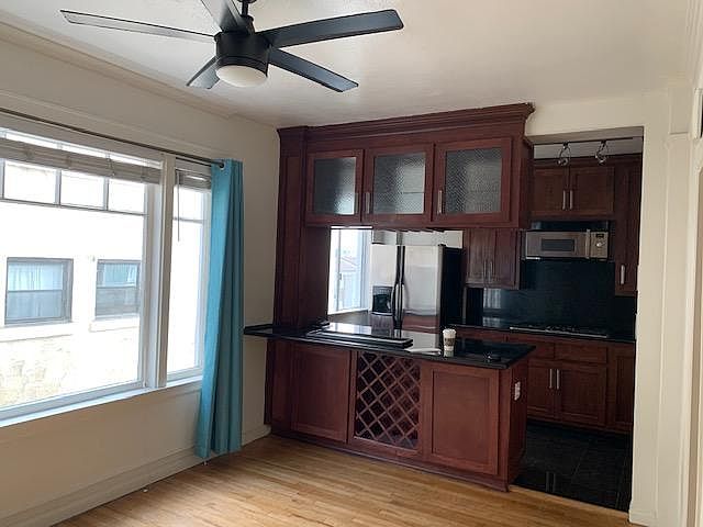 2nd image of 360 W Ocean Blvd APT 505
