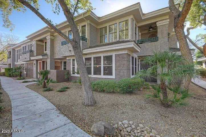 15221 N Clubgate Dr #2115