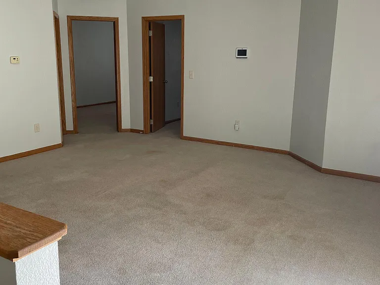1713 Clover Dr — Photo 8