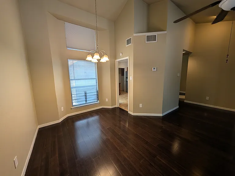 17490 Meandering Way #1005 — Photo 4