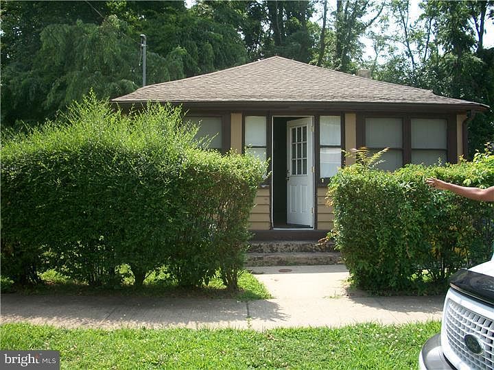 1st image of 153 Berg Ave