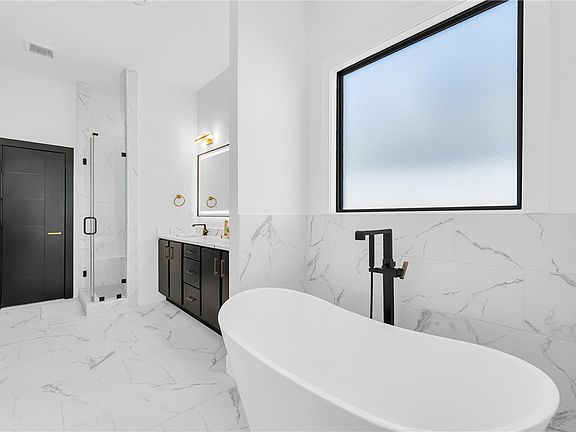 5th image of 381 Rainforest Loop