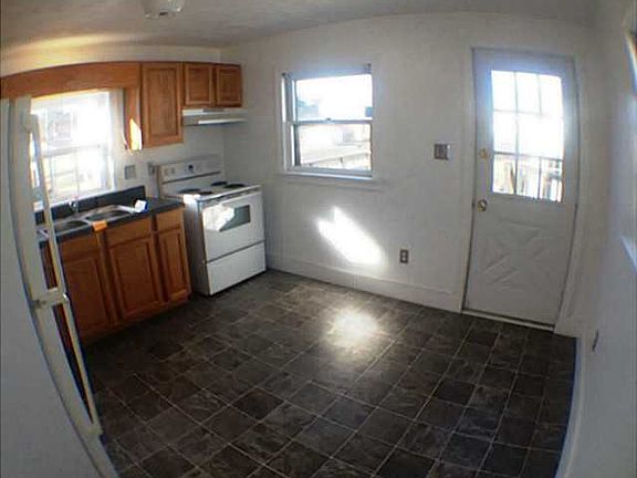 5th image of 614 Waukesha Ave