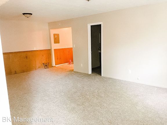 4th image of 512 E Chestnut St