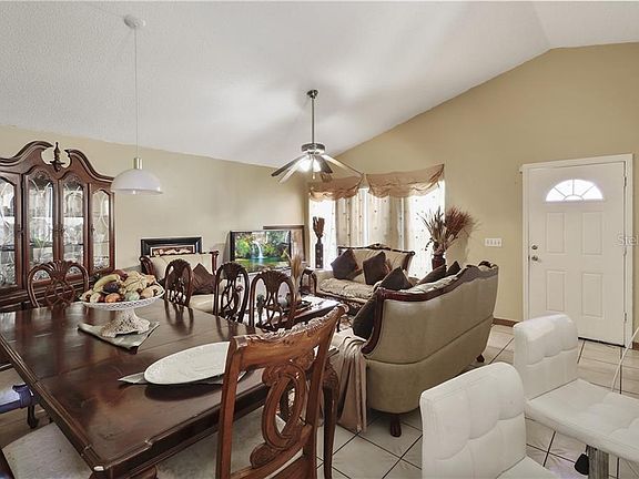 4th image of 632 Sago Ln