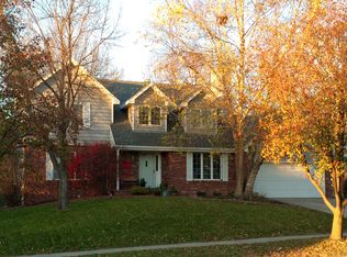 7416 Grand Oaks Dr, Lincoln, NE 68516