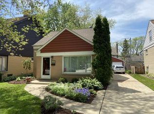 3810 Wolf Rd, Western Springs, IL 60558