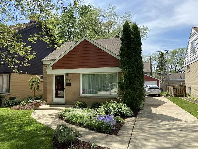 3810 Wolf Rd photo 1