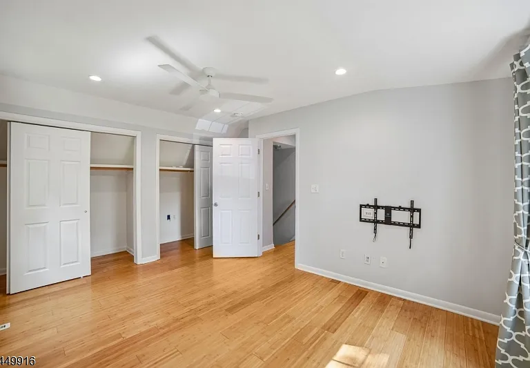 18 Columbia Ave — Photo 16