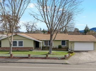 253 NW Glenhart Ave, Winston, OR 97496