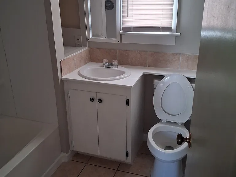 121 Jax Dr #10 — Photo 3